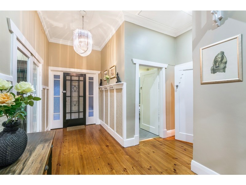 31 Glengyle Terrace, Glandore SA 5037