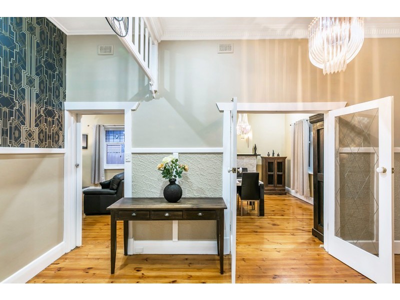 31 Glengyle Terrace, Glandore SA 5037