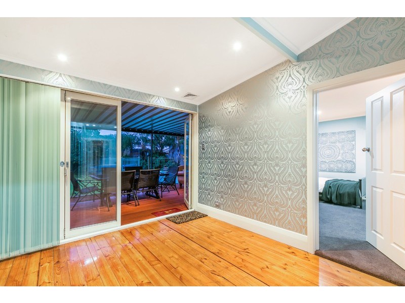 31 Glengyle Terrace, Glandore SA 5037