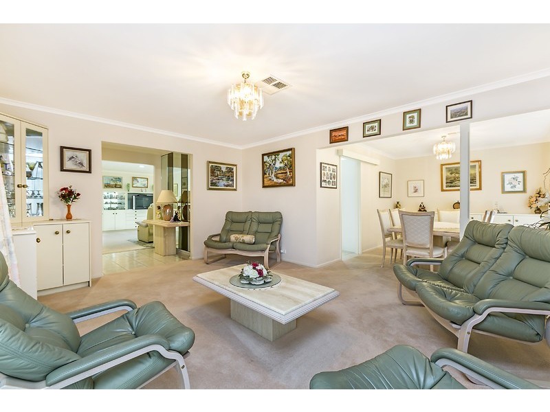 9 Ayrebank Rise, Aberfoyle Park SA 5159