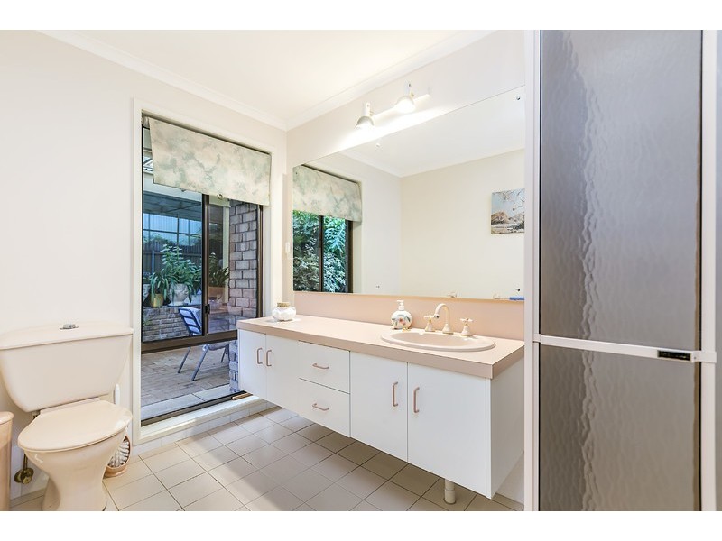 9 Ayrebank Rise, Aberfoyle Park SA 5159