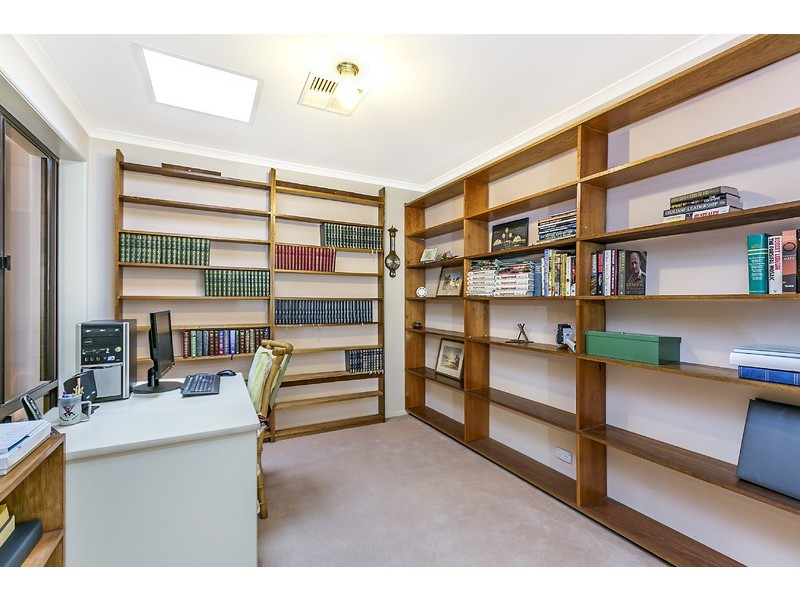 9 Ayrebank Rise, Aberfoyle Park SA 5159