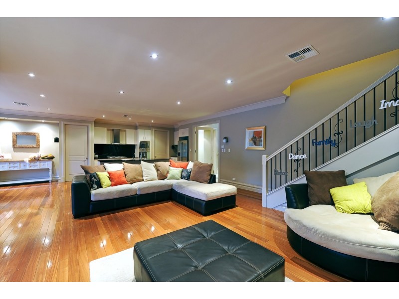 31 Skylark Close, Flagstaff Hill SA 5159