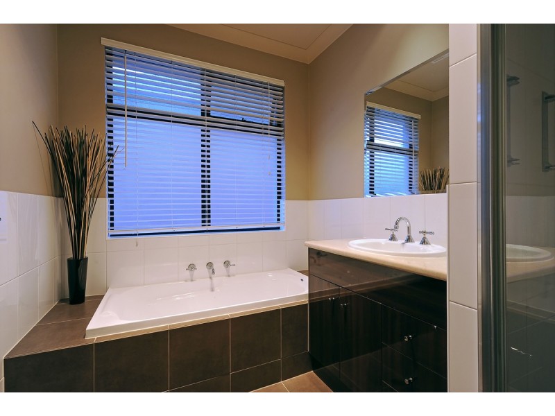 31 Skylark Close, Flagstaff Hill SA 5159