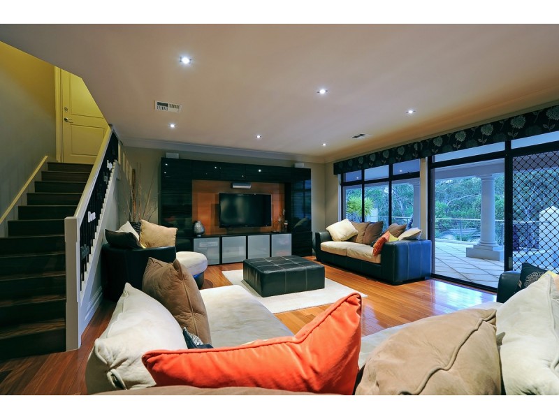 31 Skylark Close, Flagstaff Hill SA 5159