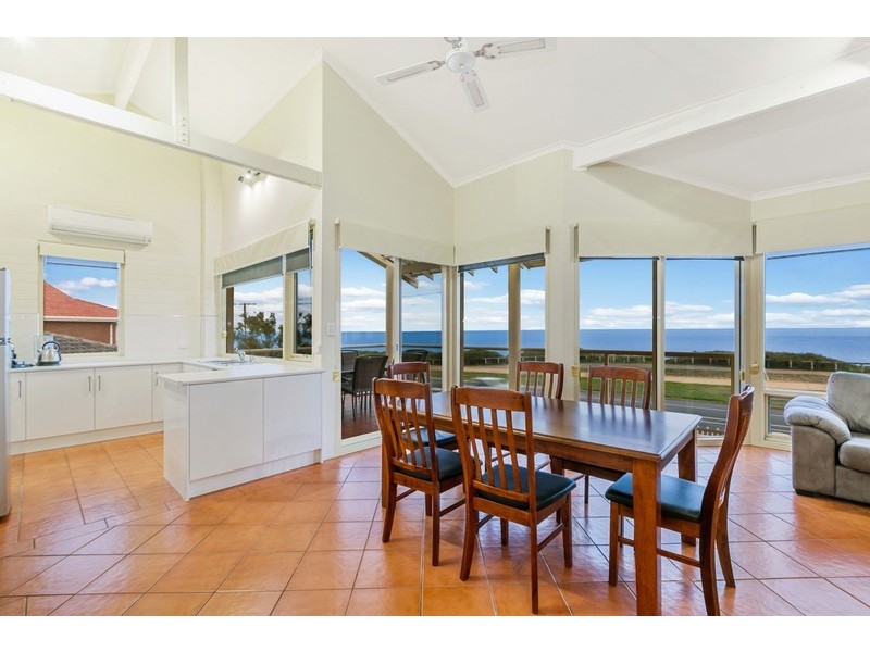 2/116 Esplanade, Aldinga Beach SA 5173