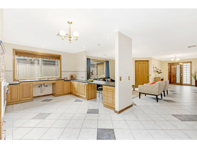 27 Kelsey Avenue, Mitchell Park SA 5043