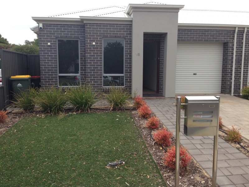 18 Thorne Crescent, Mitchell Park SA 5043
