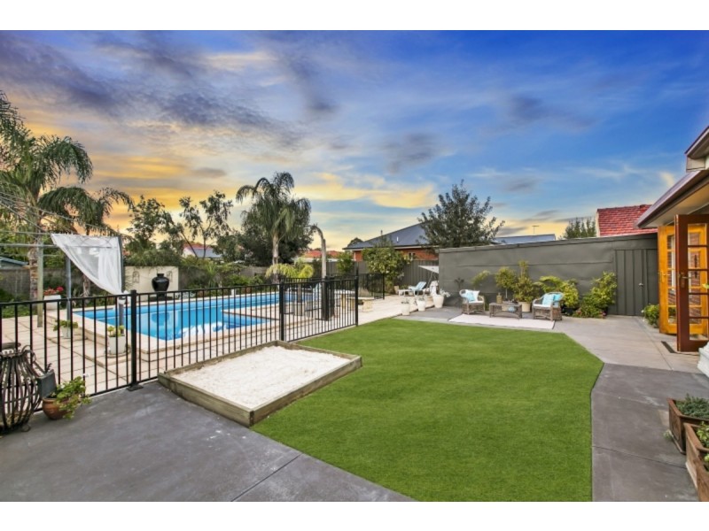 33 Murdoch Avenue, North Plympton SA 5037