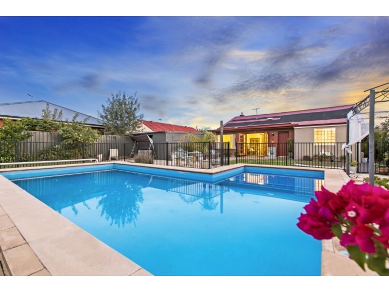 33 Murdoch Avenue, North Plympton SA 5037