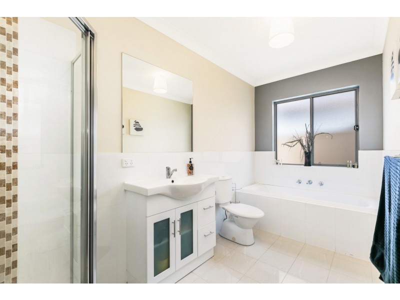 6 Inverell Avenue, North Plympton SA 5037