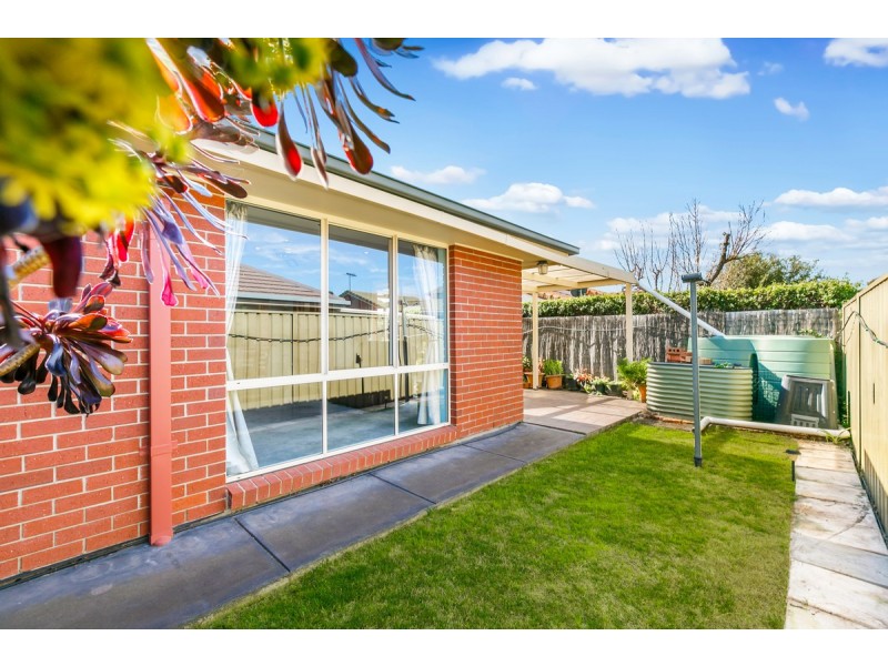 16 Phelps Court, Fulham SA 5024