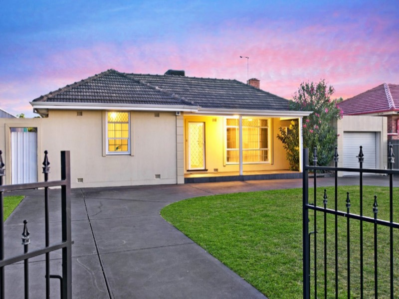 30 Norrie Avenue, Clovelly Park SA 5042