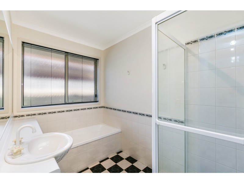 16 Phelps Court, Fulham SA 5024