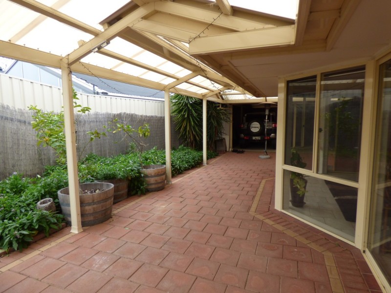 5 Morningside Drive, Woodcroft SA 5162
