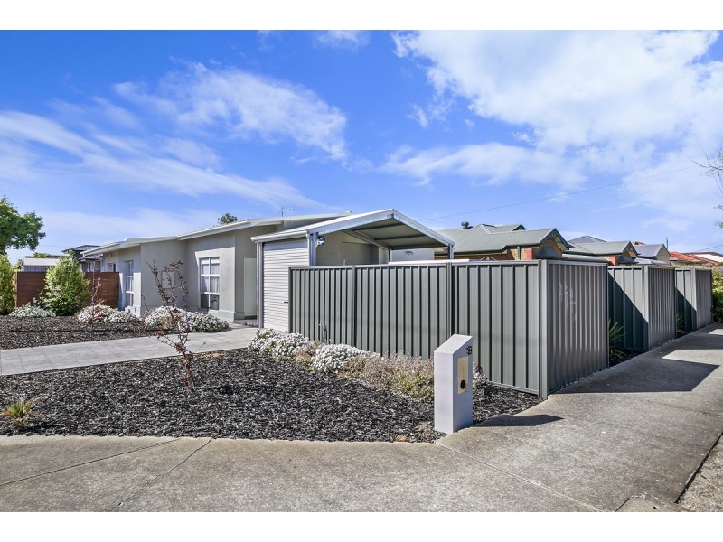 19 Nilpena Avenue, Park Holme SA 5043