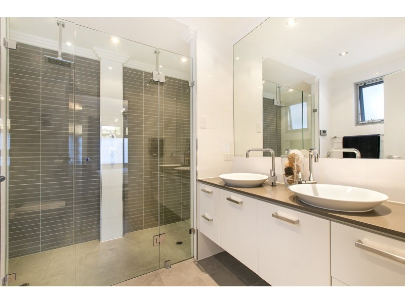 13 Barton Avenue, Kingston Park SA 5049