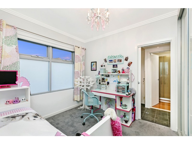 13 Barton Avenue, Kingston Park SA 5049
