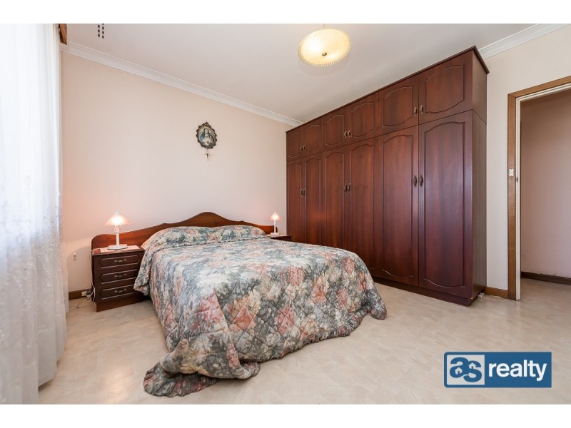 169 Alexander Drive, Dianella WA 6059