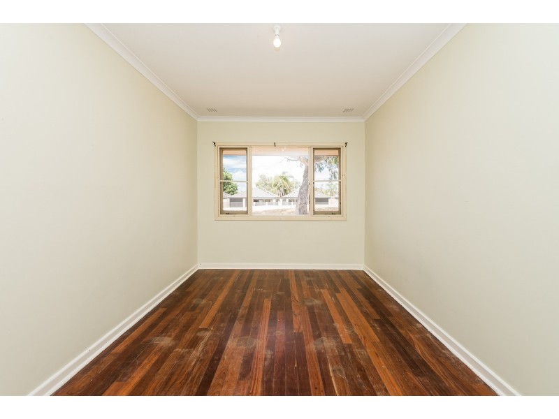 20 Esther Street, Eden Hill WA 6054