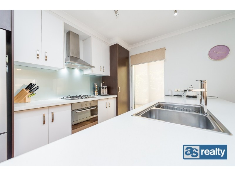 19 McKimmie St, Embleton WA 6062