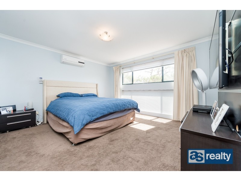 19 McKimmie St, Embleton WA 6062