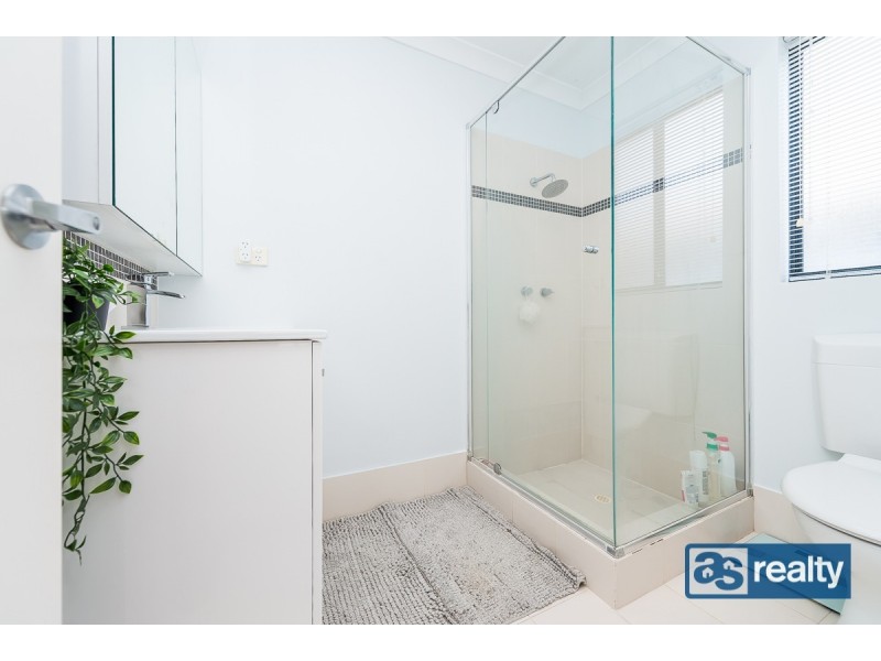 19 McKimmie St, Embleton WA 6062