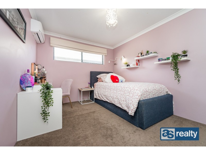 19 McKimmie St, Embleton WA 6062