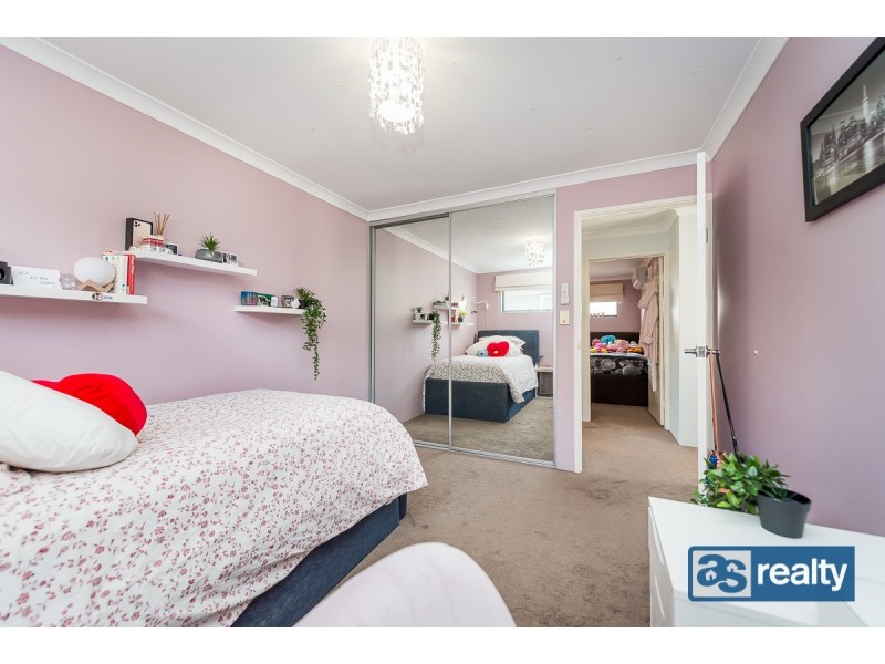 19 McKimmie St, Embleton WA 6062