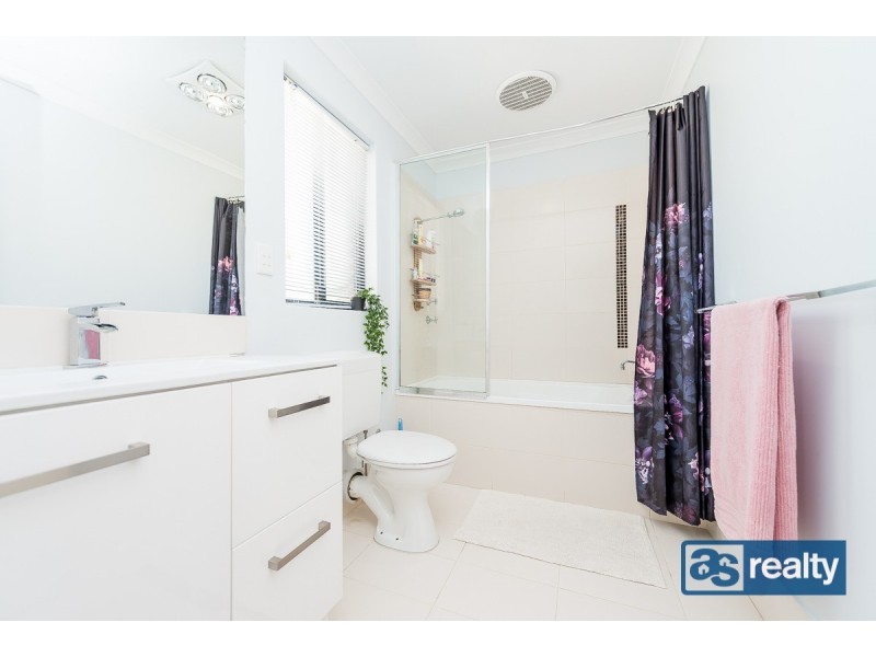 19 McKimmie St, Embleton WA 6062