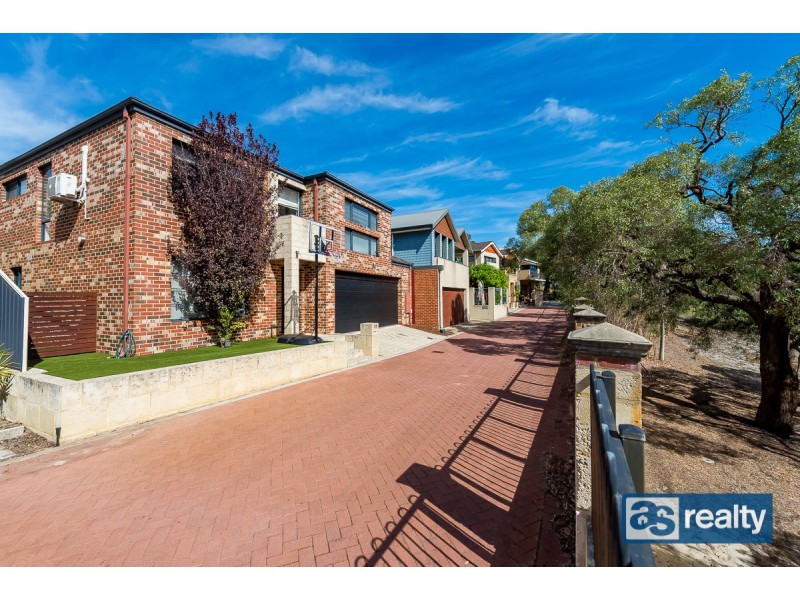 19 McKimmie St, Embleton WA 6062