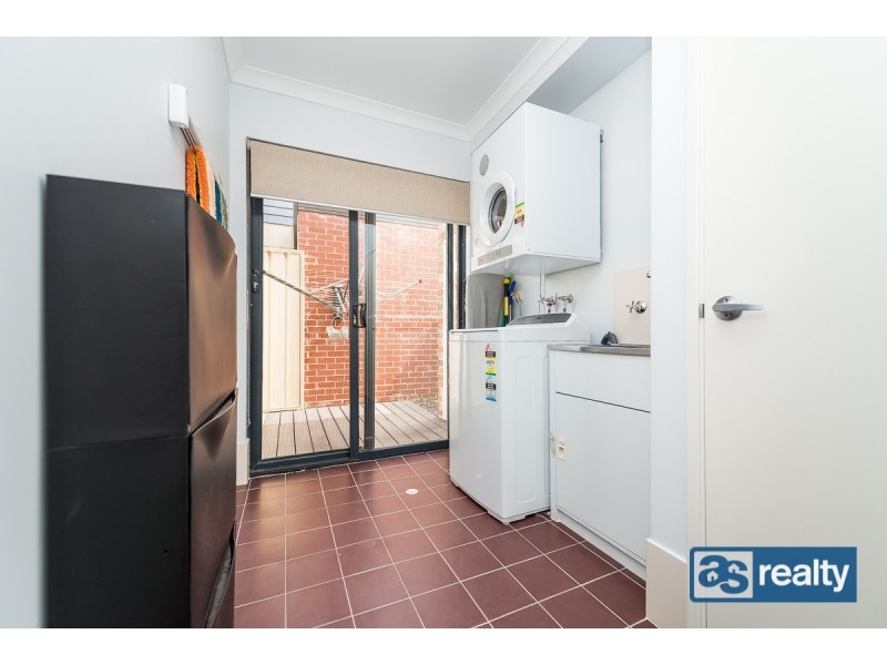 19 McKimmie St, Embleton WA 6062