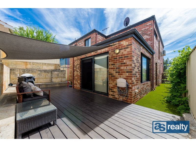 19 McKimmie St, Embleton WA 6062