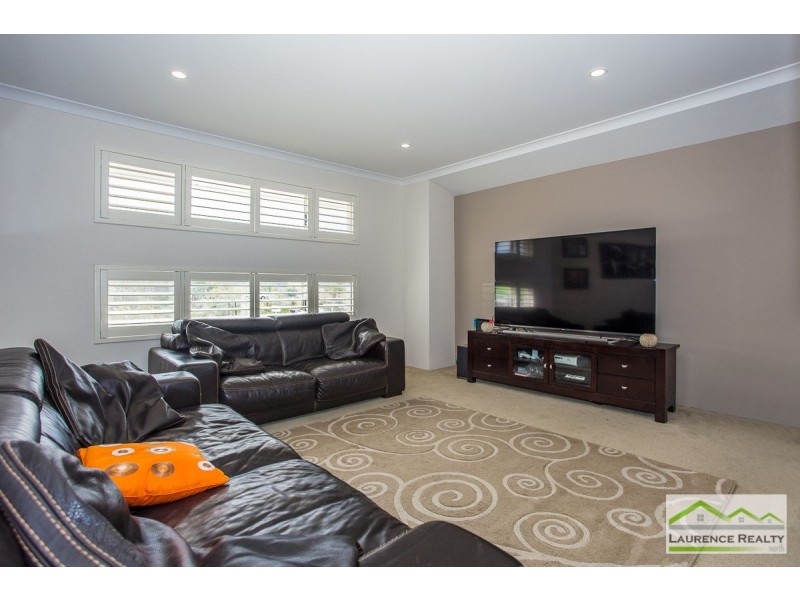 40 Perkins Drive, Clarkson WA 6030