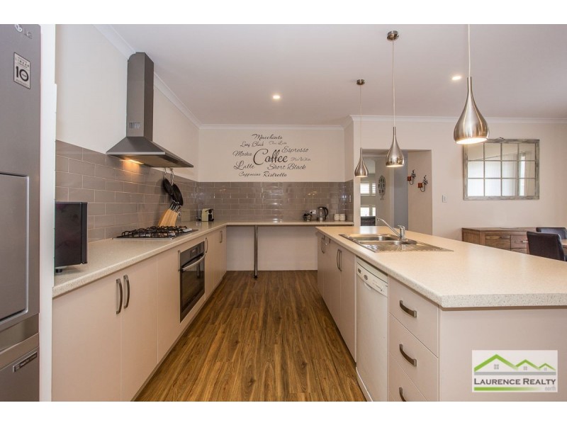 40 Perkins Drive, Clarkson WA 6030