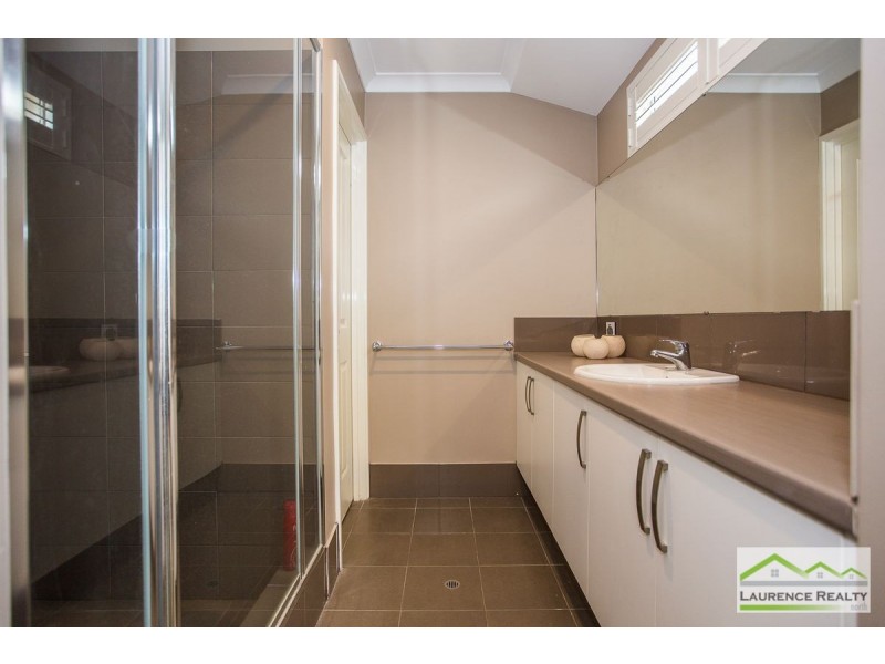 40 Perkins Drive, Clarkson WA 6030