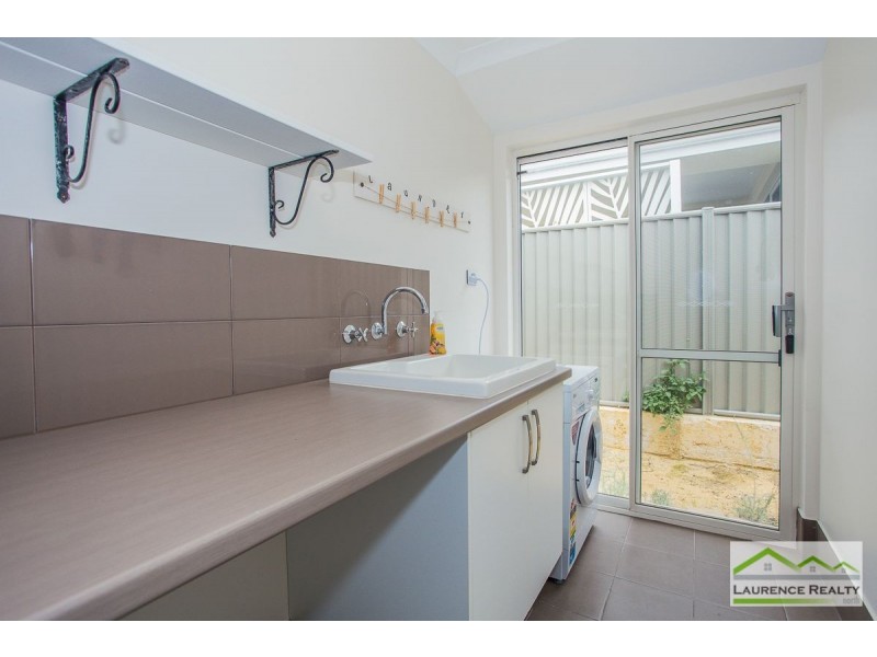 40 Perkins Drive, Clarkson WA 6030