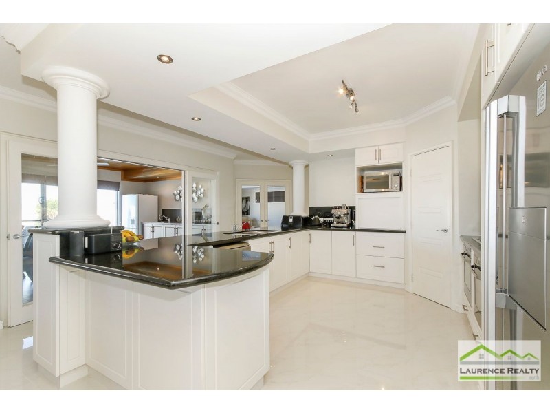 3 Seafarer Way, Jindalee WA 6036