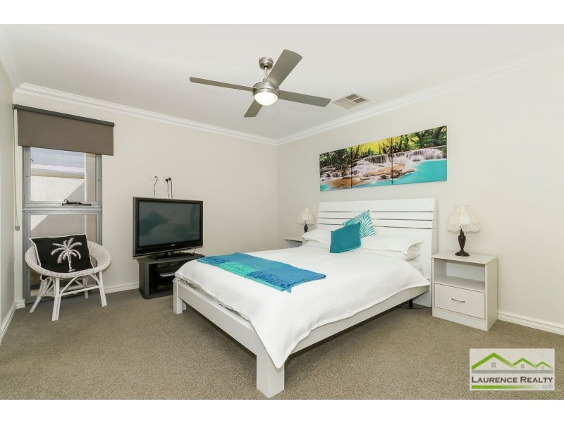 3 Seafarer Way, Jindalee WA 6036