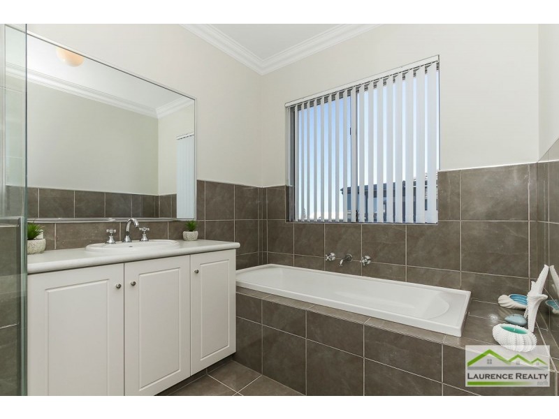 3 Seafarer Way, Jindalee WA 6036