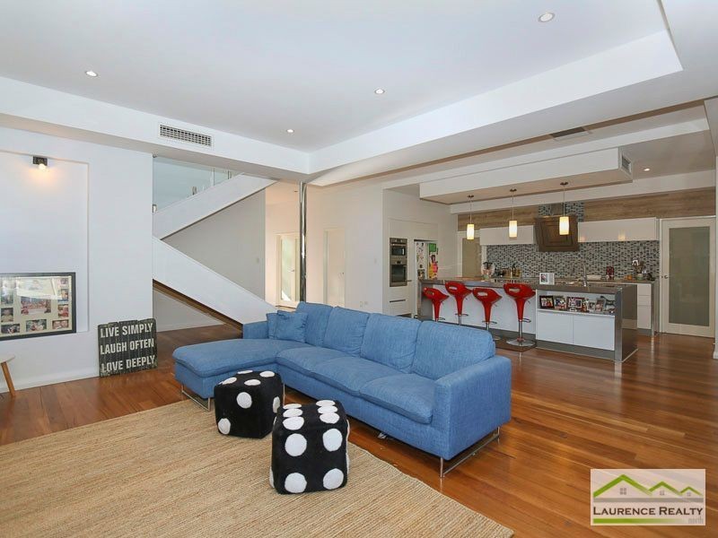 23 Swansea Promenade, Mindarie WA 6030