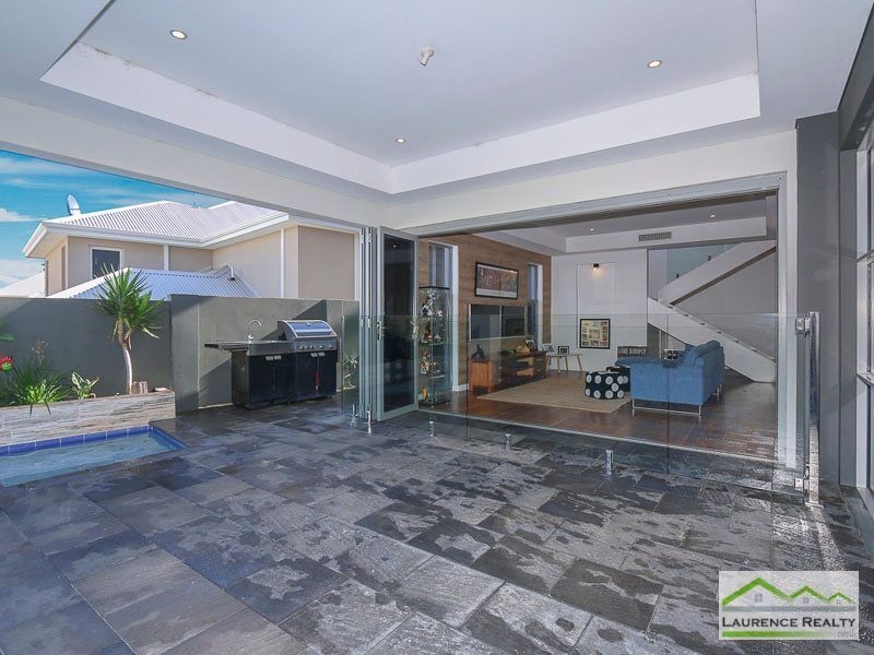 23 Swansea Promenade, Mindarie WA 6030
