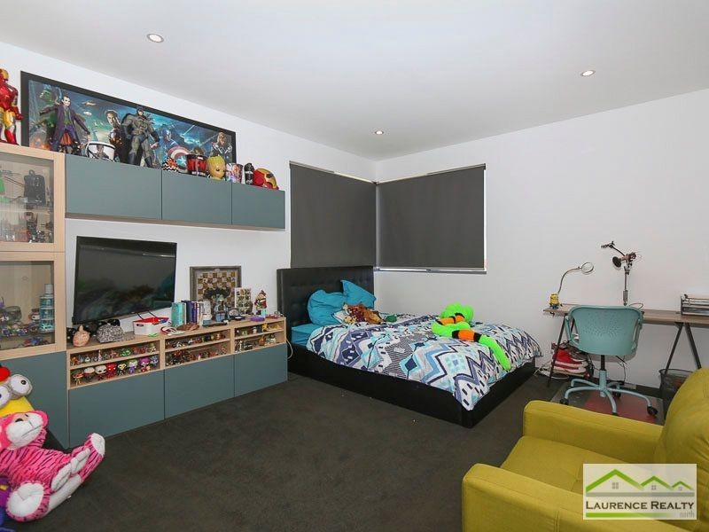 23 Swansea Promenade, Mindarie WA 6030