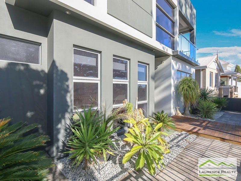 23 Swansea Promenade, Mindarie WA 6030