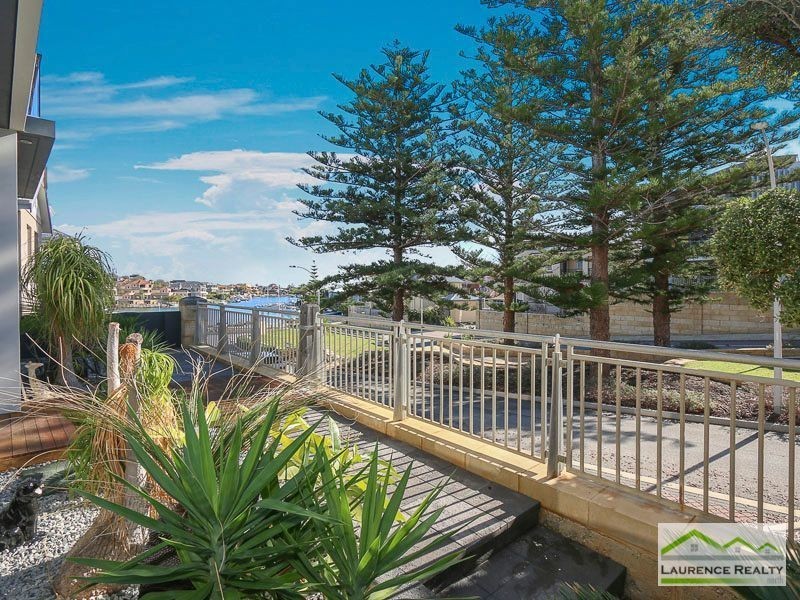 23 Swansea Promenade, Mindarie WA 6030