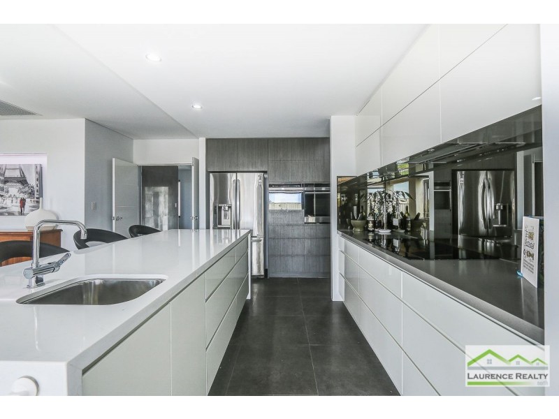 11 Seafarer Way, Jindalee WA 6036