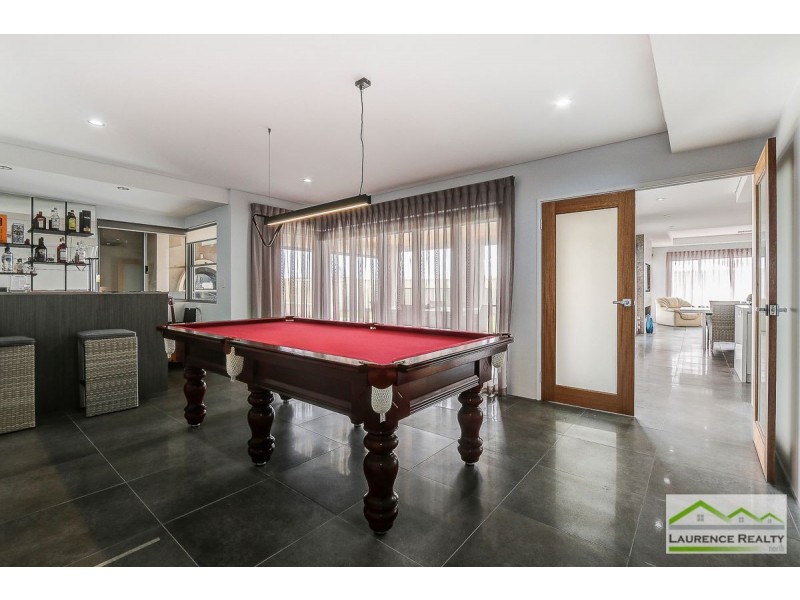 11 Seafarer Way, Jindalee WA 6036