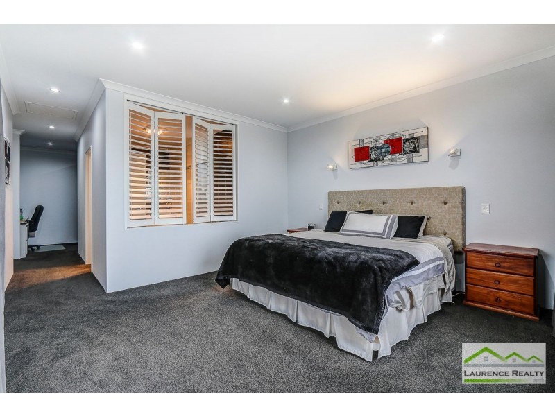 11 Seafarer Way, Jindalee WA 6036