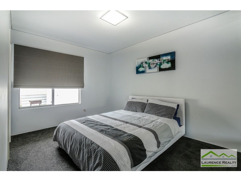 11 Seafarer Way, Jindalee WA 6036