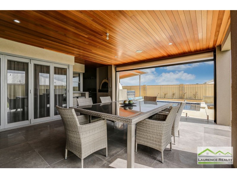 11 Seafarer Way, Jindalee WA 6036